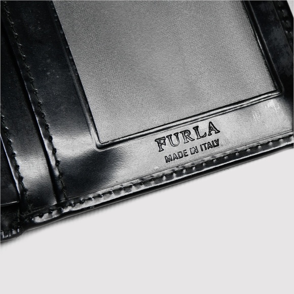 FURLA Compact Wallet in Smooth Leather - Picture 13 of 14